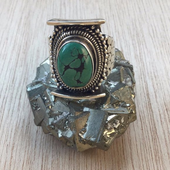 TURQUOISE STATEMENT RING size 9 sterling - Picture 4 of 4